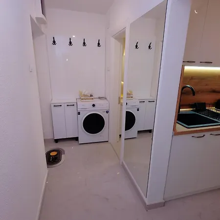 Point Apartman *